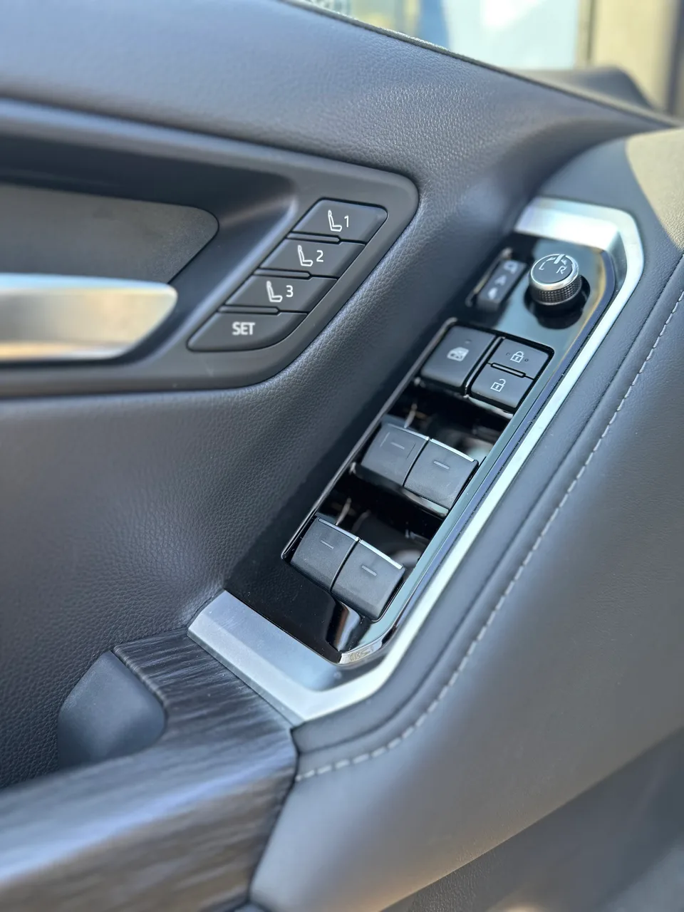 Toyota Land Cruiser 2025 — фото 15