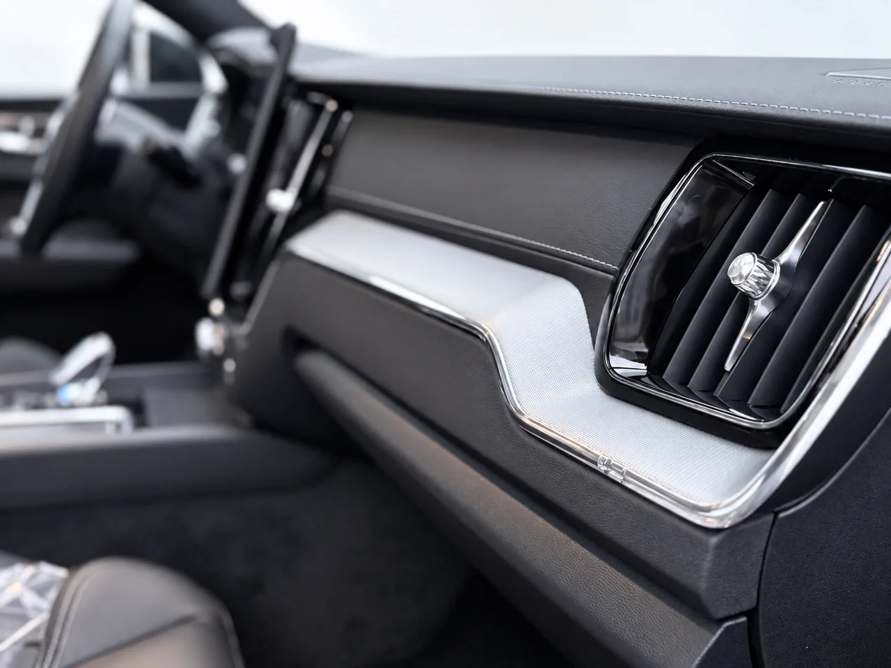 Volvo XC60 2026 — фото 40
