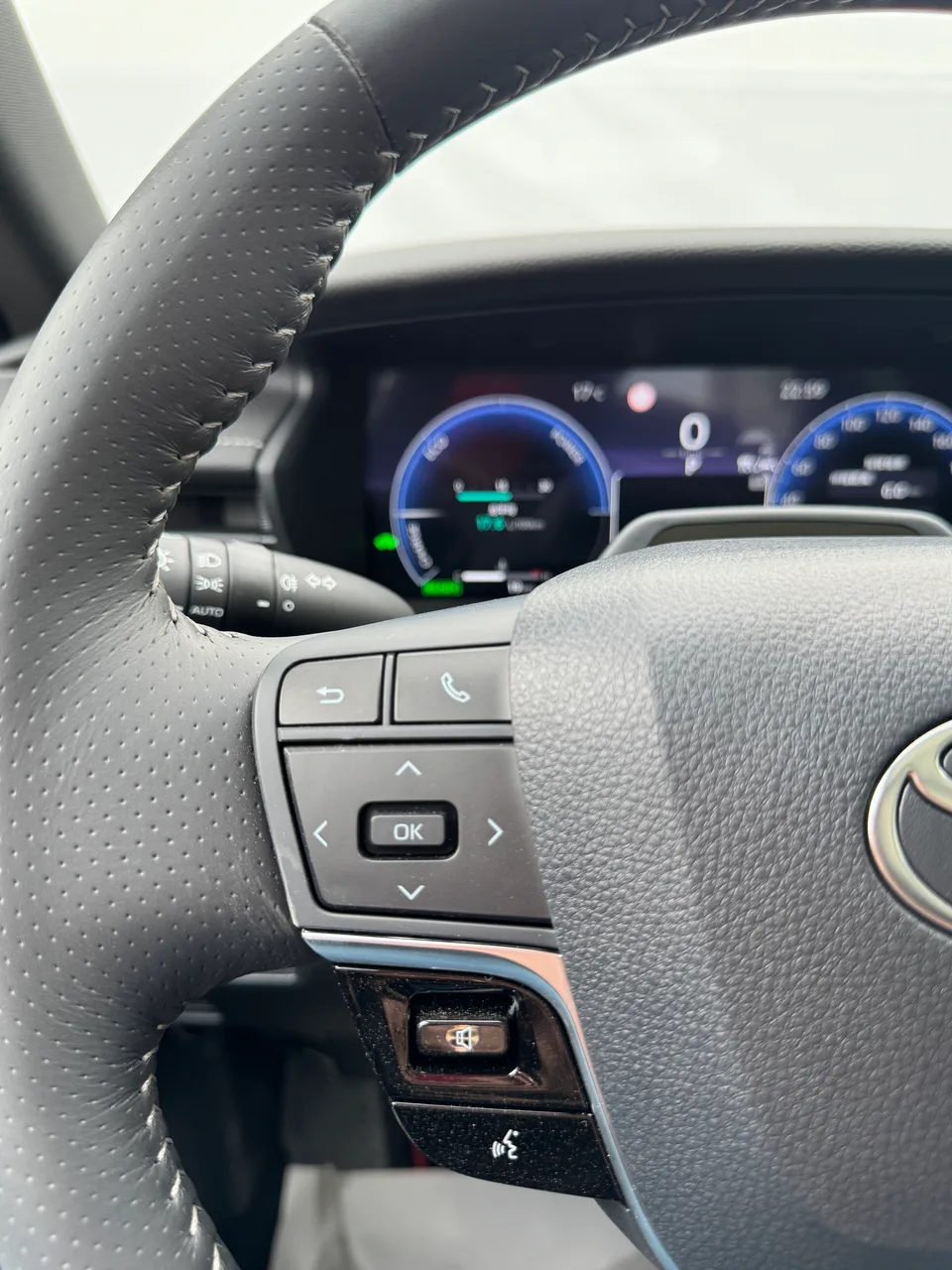 Toyota Camry 2026 — фото 19